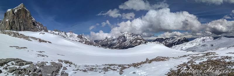 Nieve en los Picos de Europa vista desde Fuente Dé en invierno