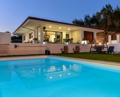 Villa privada vs hotel en Cantabria