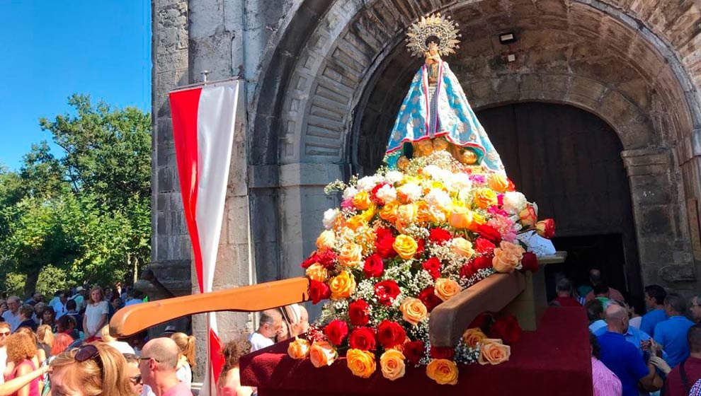 Santuario de la Bien Aparecida en Ampuero, peregrinos en la romería del 15 de septiembre