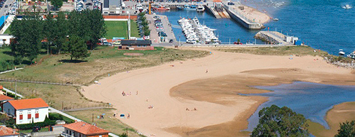 Playa de La Riberuca en Suances, arenal extenso en la desembocadura del río Saja