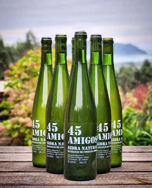 Foto de la finca Valdepomme (Bárcena de Cicero): pomarada y/o lagar artesanal de 45 Amigos, idealmente con manzanos y las instalaciones de prensado.